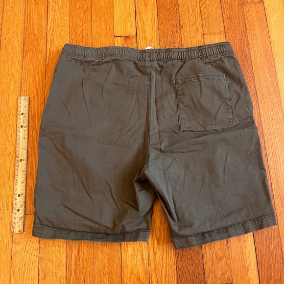 Goodfellow Men's Khaki Green Shorts, Medium - Picture 2 of 3